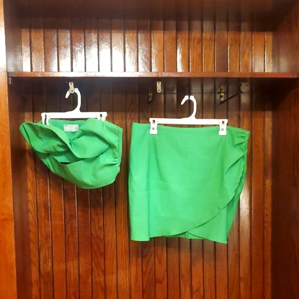 ASOS DESIGN SIZE 14 Chic Green Mini Skirt Set